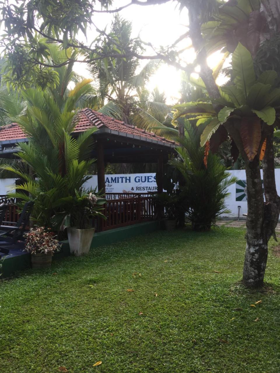 Damith Guest House Unawatuna Buitenkant foto